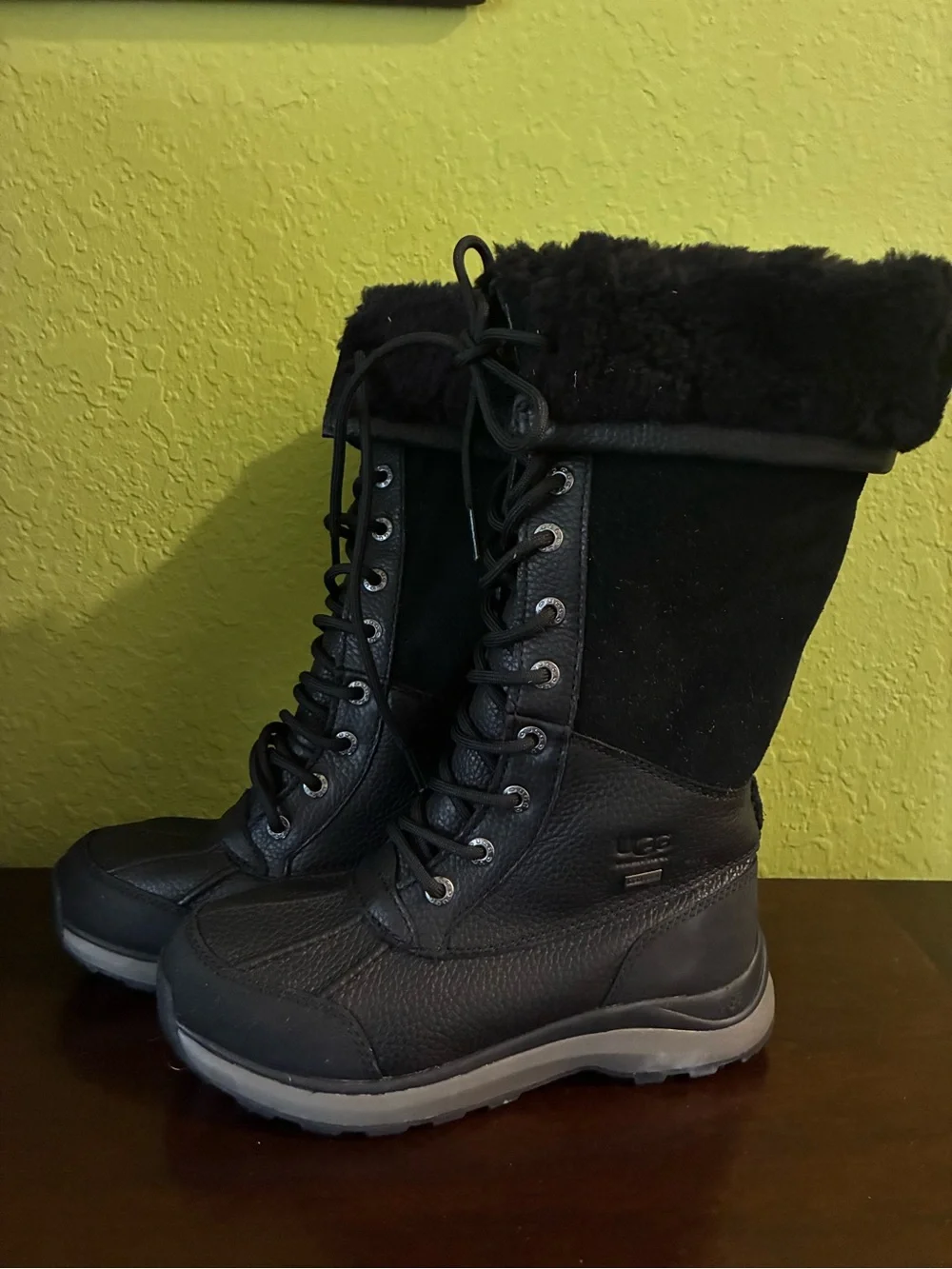 UGG Women's Black Tall Lace-Up Winter Boot with Shearling Cuff women  SIZE 5 BNW